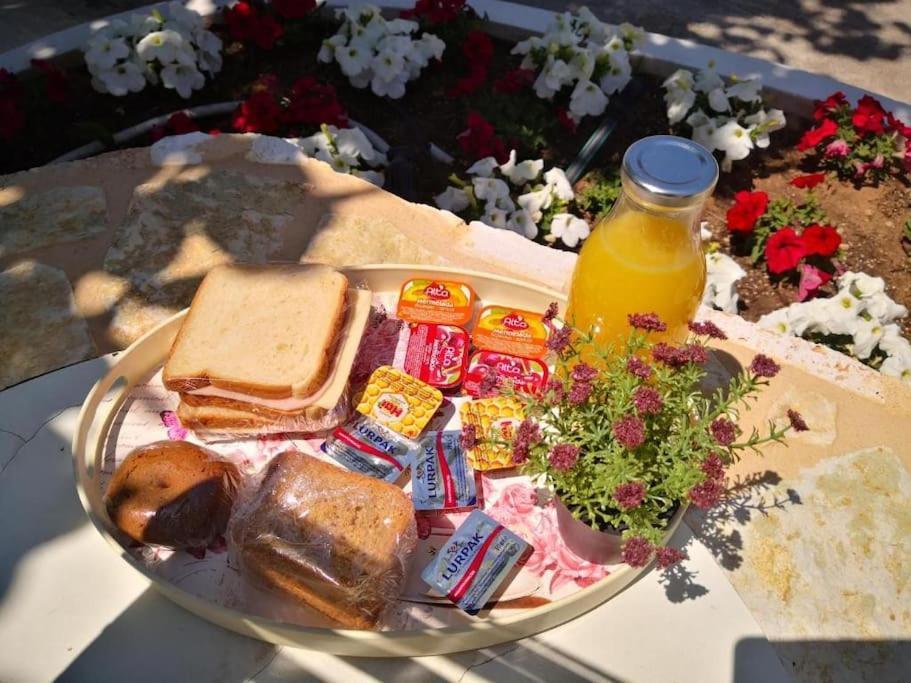 Appartamento Yard- Family Retreat Corinto Esterno foto